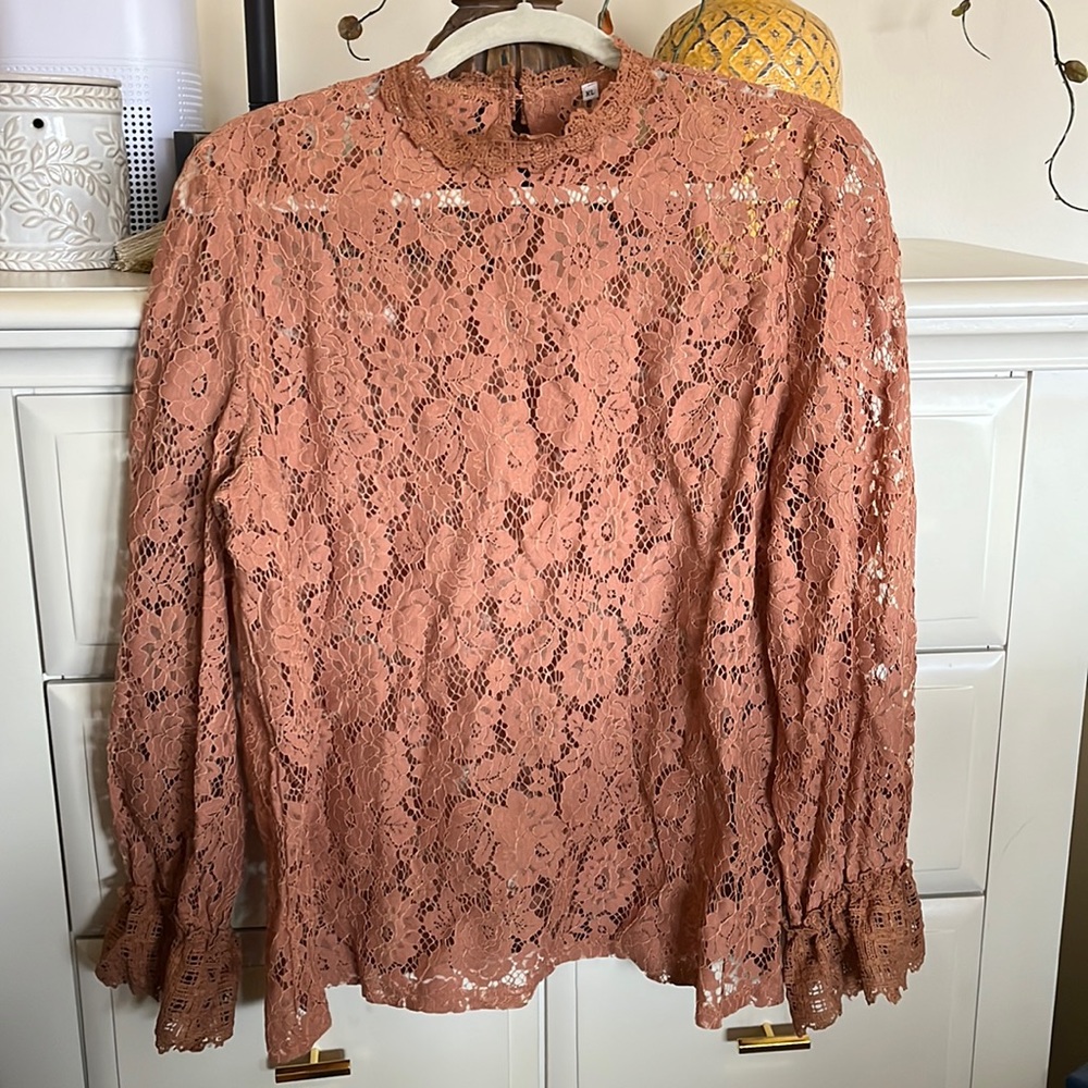 Boutique Lace Blouse with wide lace cuff Size XL